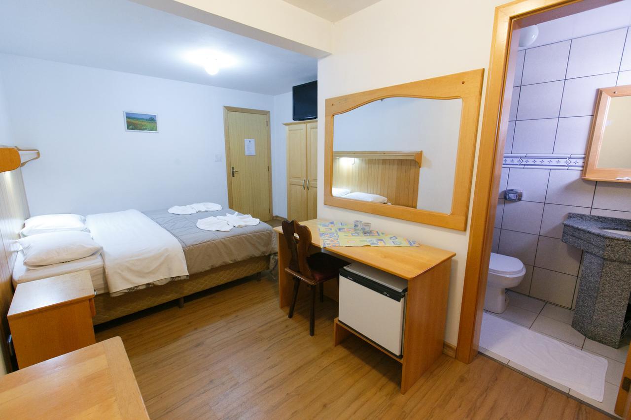 Hotel 13 Linden Treze Tílias Esterno foto